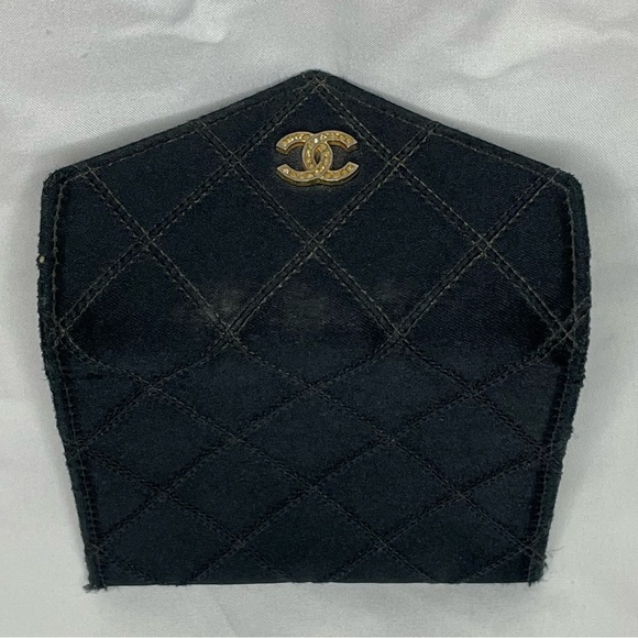Chanel compact diamond quilted wallet - Picture 10 of 15